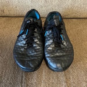 Nike Tiempo Legend 8 Elite Size 10US